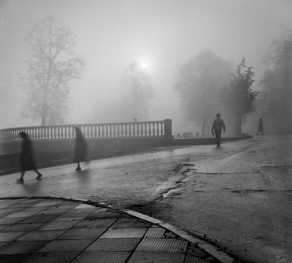 Серый унылый город