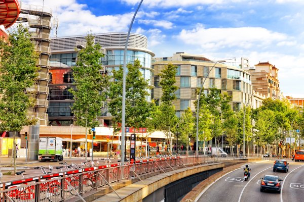 Художник Хосе Миральес