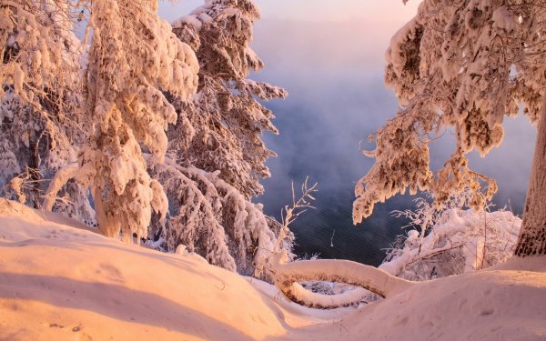 Закат в горах зимой