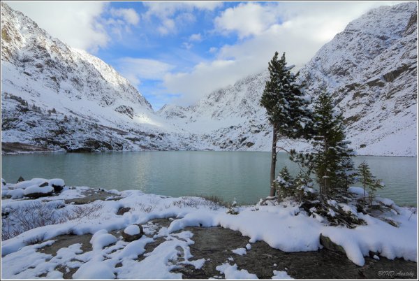 Снежный горный Алтай