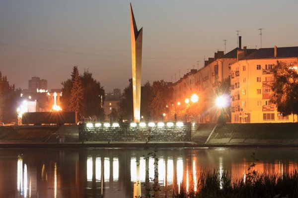 Росток Пенза ночью