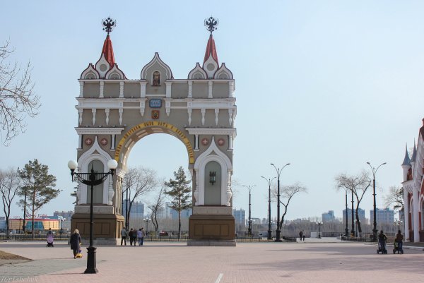 Набережная города Благовещенска начиная с видом на город Хэйхэ