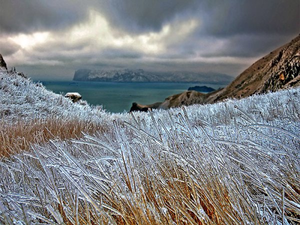 Море Крым зима