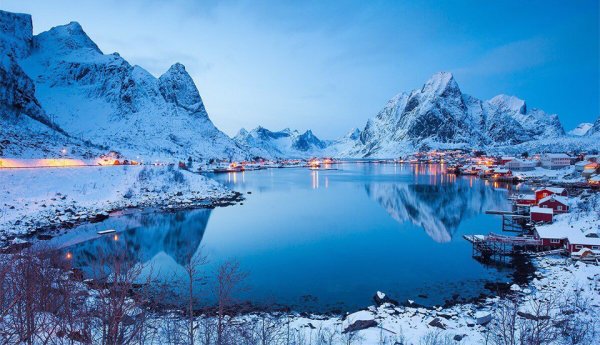 Город Рейне Норвегия зима