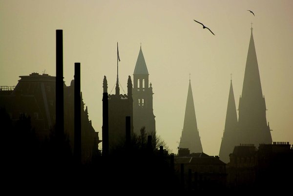 Силуэт старого города