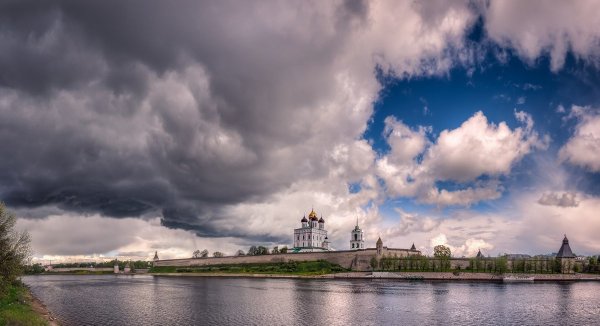 Пасмурный Псков