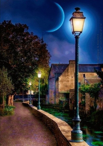 Фонарь на улице