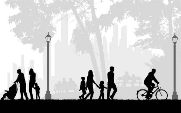 Силуэты людей в парке