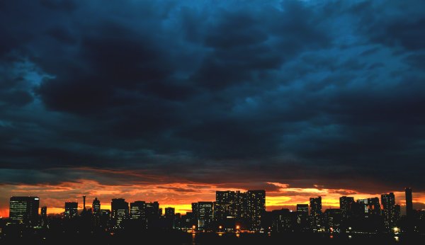 Ночное небо в городе