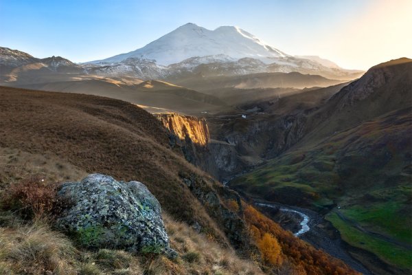 Пейзажи с горой Эльбрус