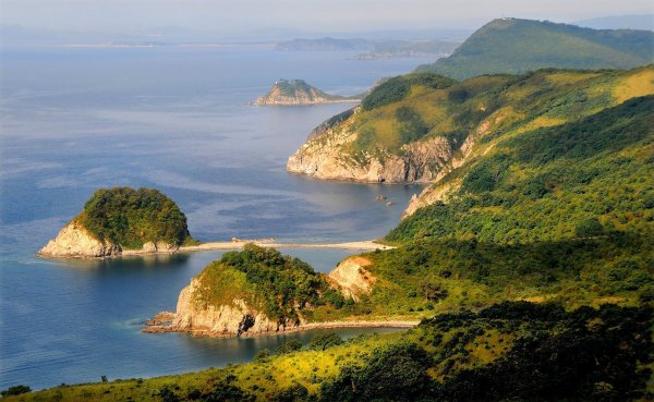 Русский остров Владивосток ночью