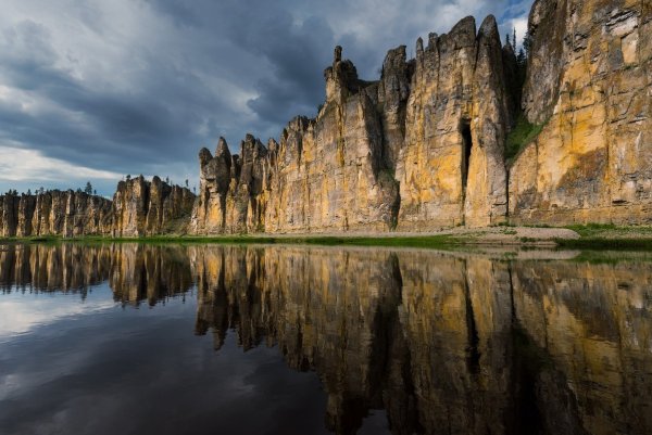 Река синяя Синские столбы