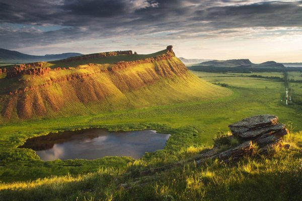 Горная гряда сундуки