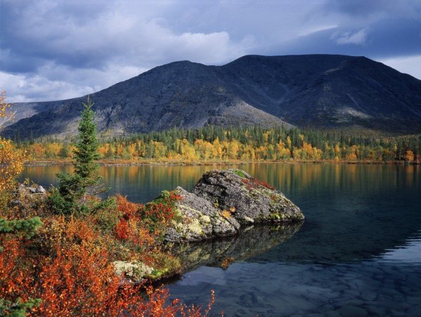 Озеро Тахтаръявр в Хибинах