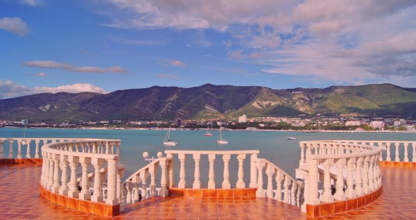 Геленджик достопримечательности скала Парус