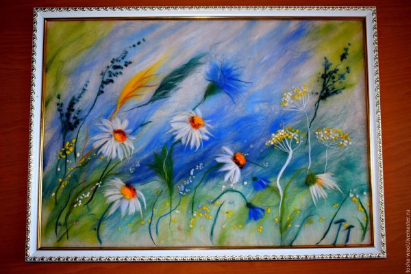 Шерстяная акварель васильки