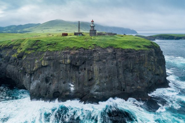 Мыс край света на о Шикотан