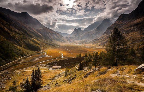 Долина в горах