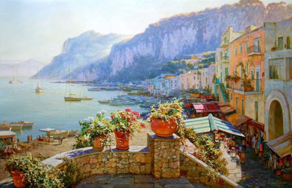 Красивая набережная с фонарями