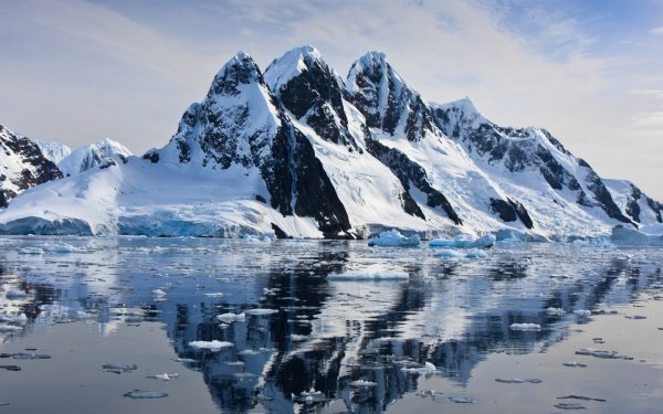 Горы снег вода