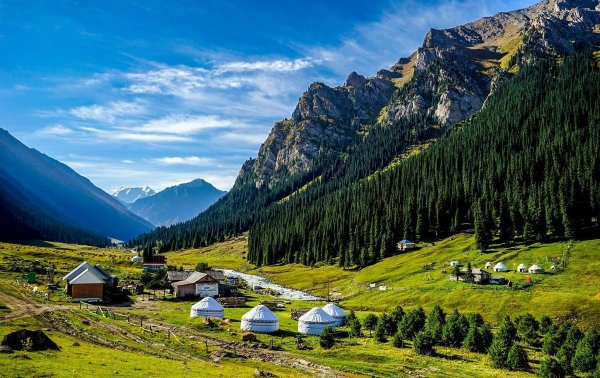 Долина Алтын-Арашан