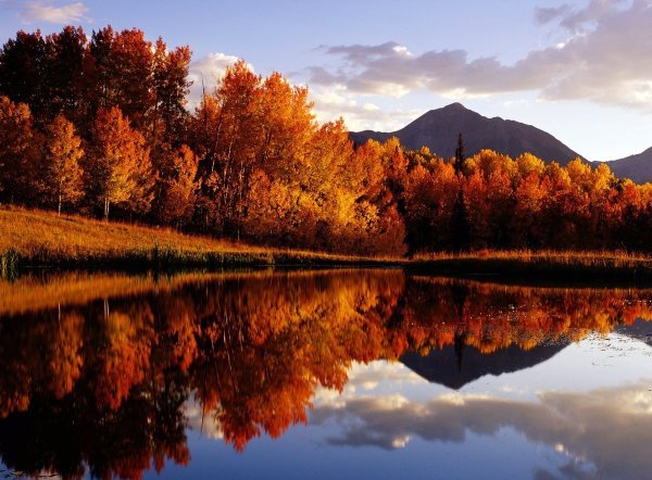 Осеннее озеро