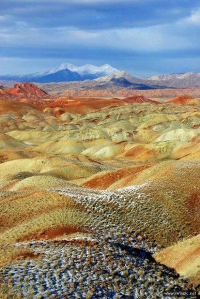 Иран цветные горы Тебриз