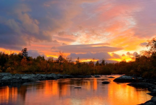 Вечернее небо осенью