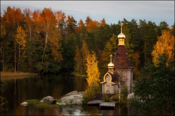 Храм апостола Андрея Первозванного на реке Вуоксе.