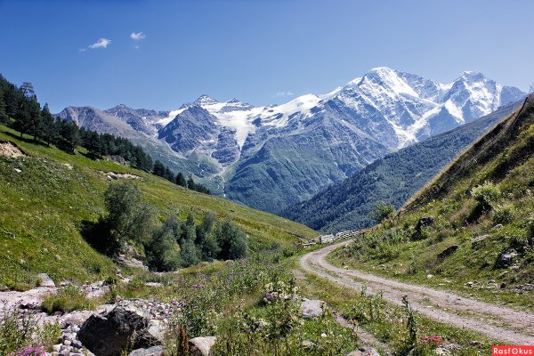 Горы Кавказа пейзаж