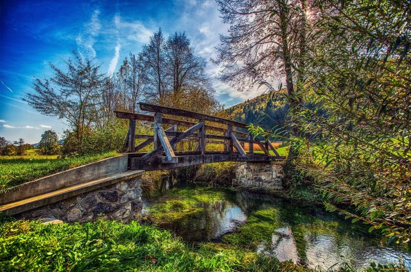 Пейзаж с мостом
