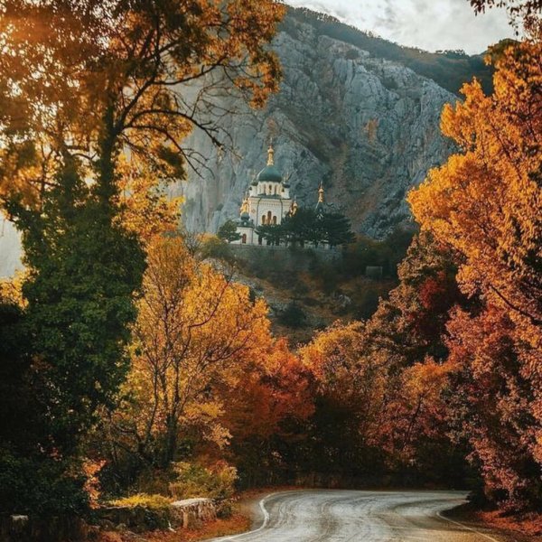 Форосская Церковь осень