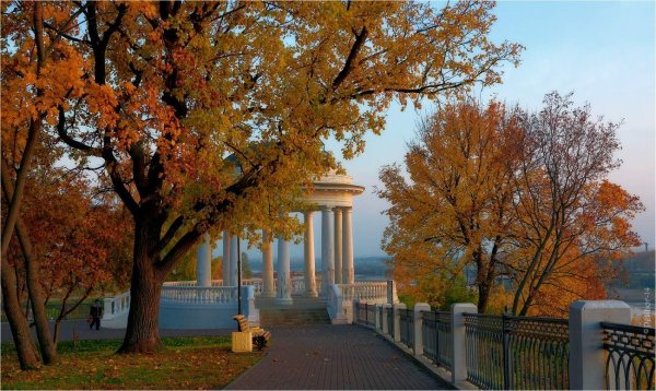 Красивые места в Волгограде осенью