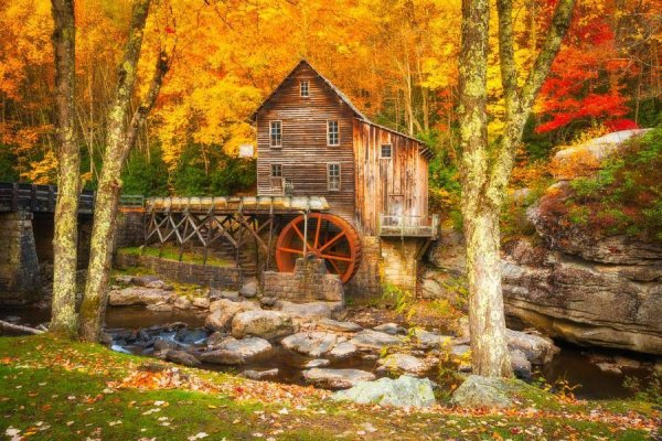 Осень водяная мельница