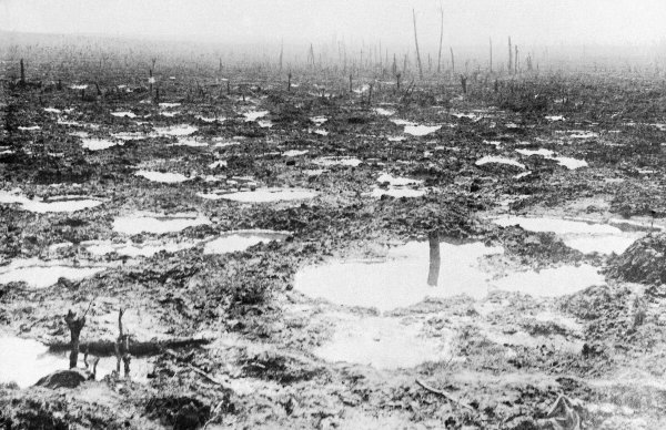 Лунный ландшафт первой мировой войны