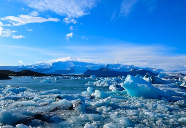 Телевизор BQ 2801b