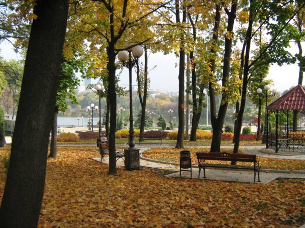 Осень в парке Горького в Луганске