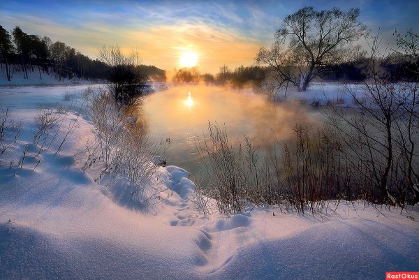 Зимний закат на реке