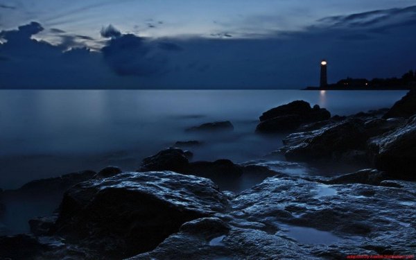 Чёрно-белый пейзаж