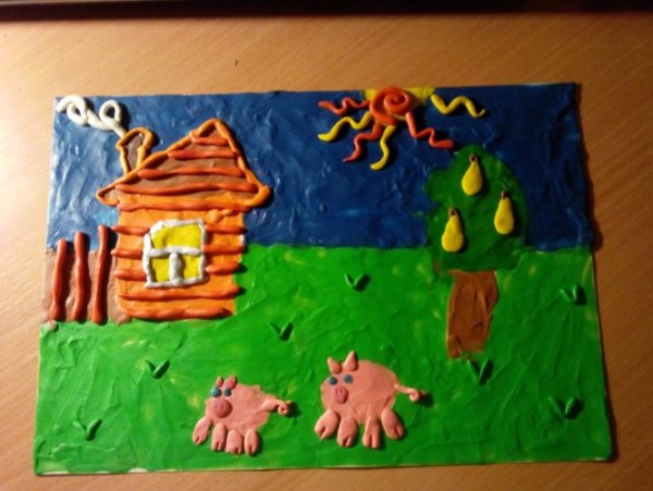 Домик из пластилина на картоне