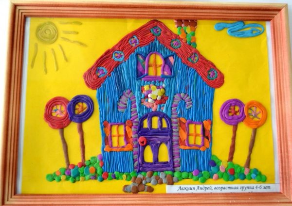 Композиция из пластилина на картоне