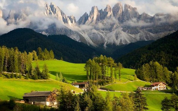 Альпы Доломитовые горы
