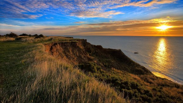 Тамань обрывистый берег