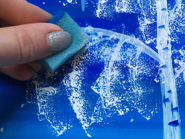 Рисование гуашью губкой