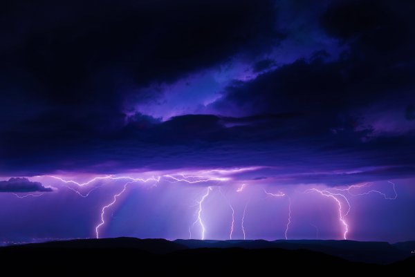 Фиолетовая молния