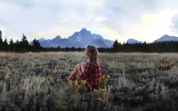 Девушка на фоне природы