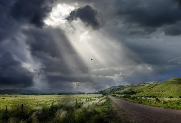 Пейзаж с пасмурным небом