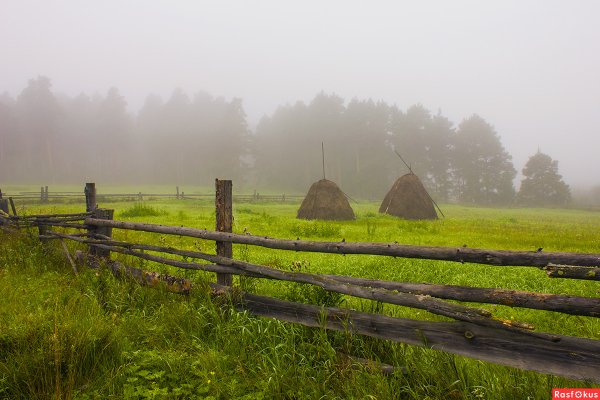 Холмы стога сена Тоскана