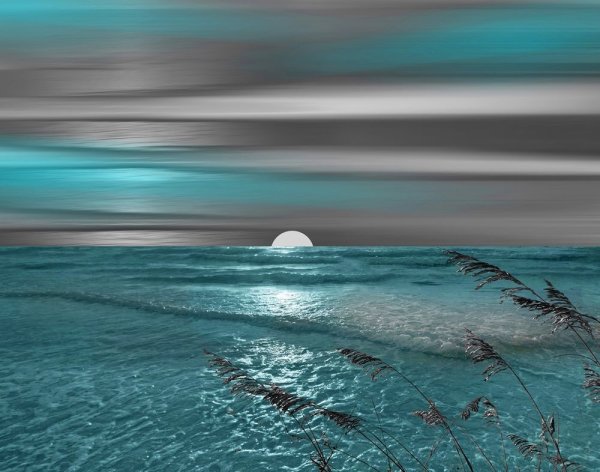 Море темно бирюзовых тонах