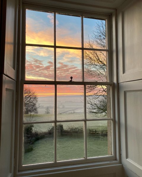 Окно вертикальное